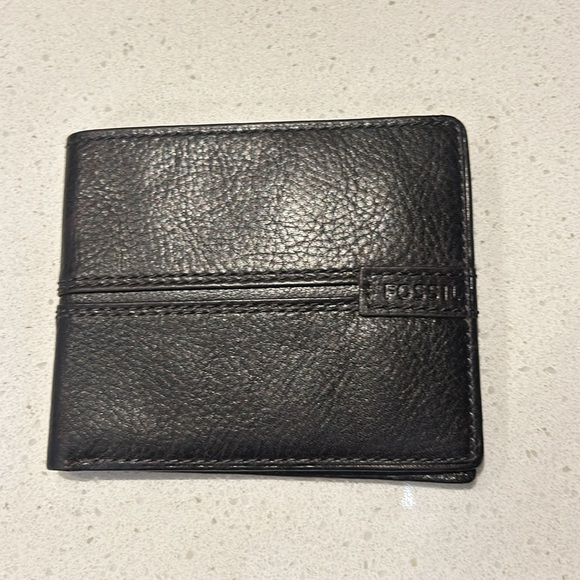 Fossil Leather Bifold Brown Leather Men’s Wallet - Picture 5 of 13